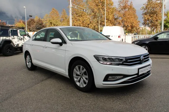 Volkswagen Passat 2.0 TDi DSG *LED, NAVIGACIJA,KAMERA* Image 3