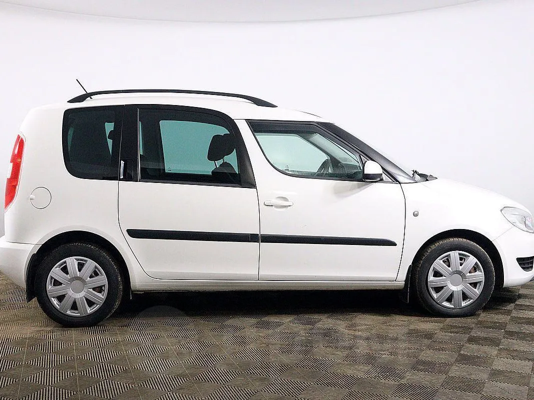 Skoda Roomster 1.6 MT Ambition Image 5